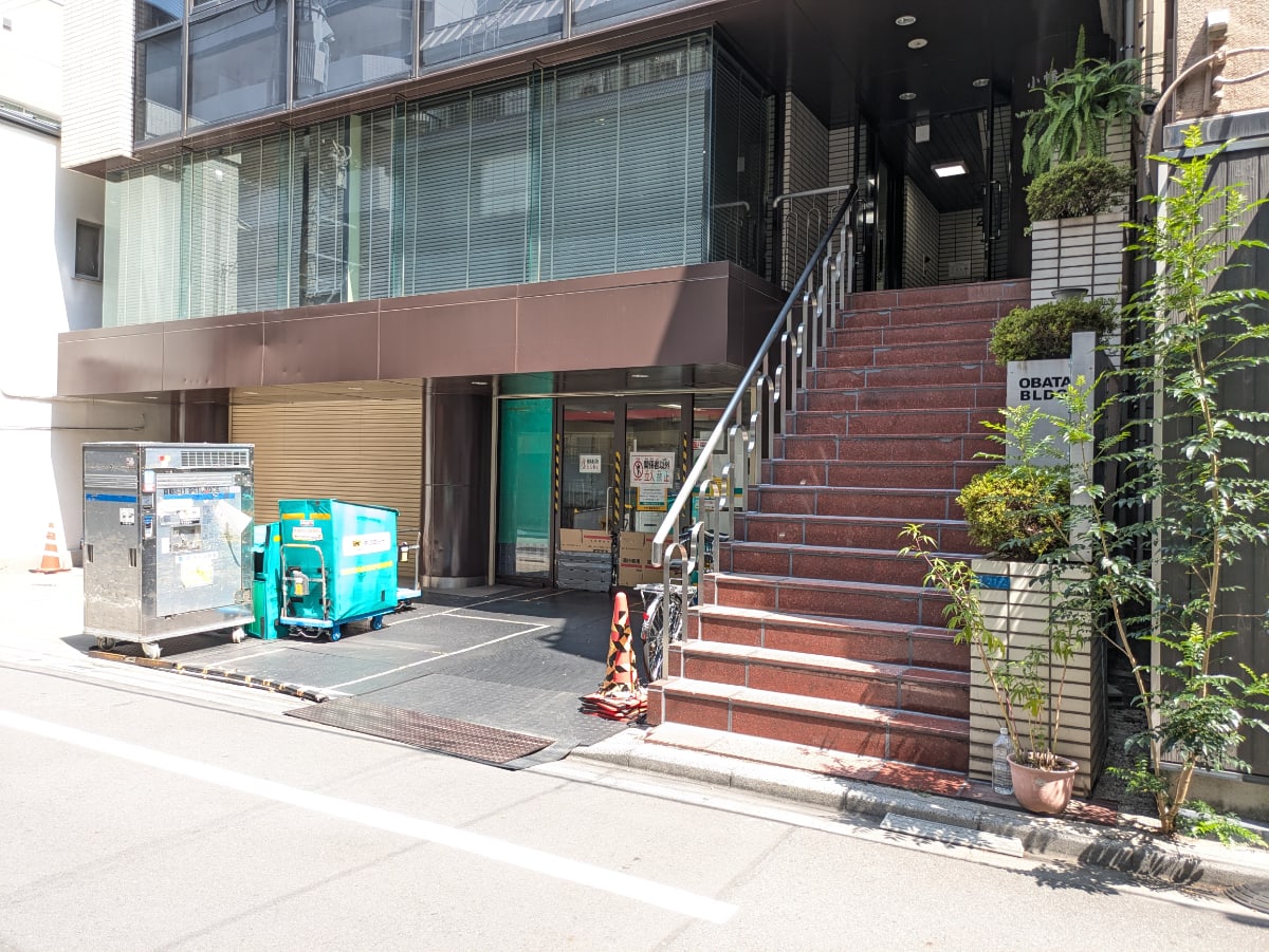 v20251009150657/fresh/building/J00100379340_9