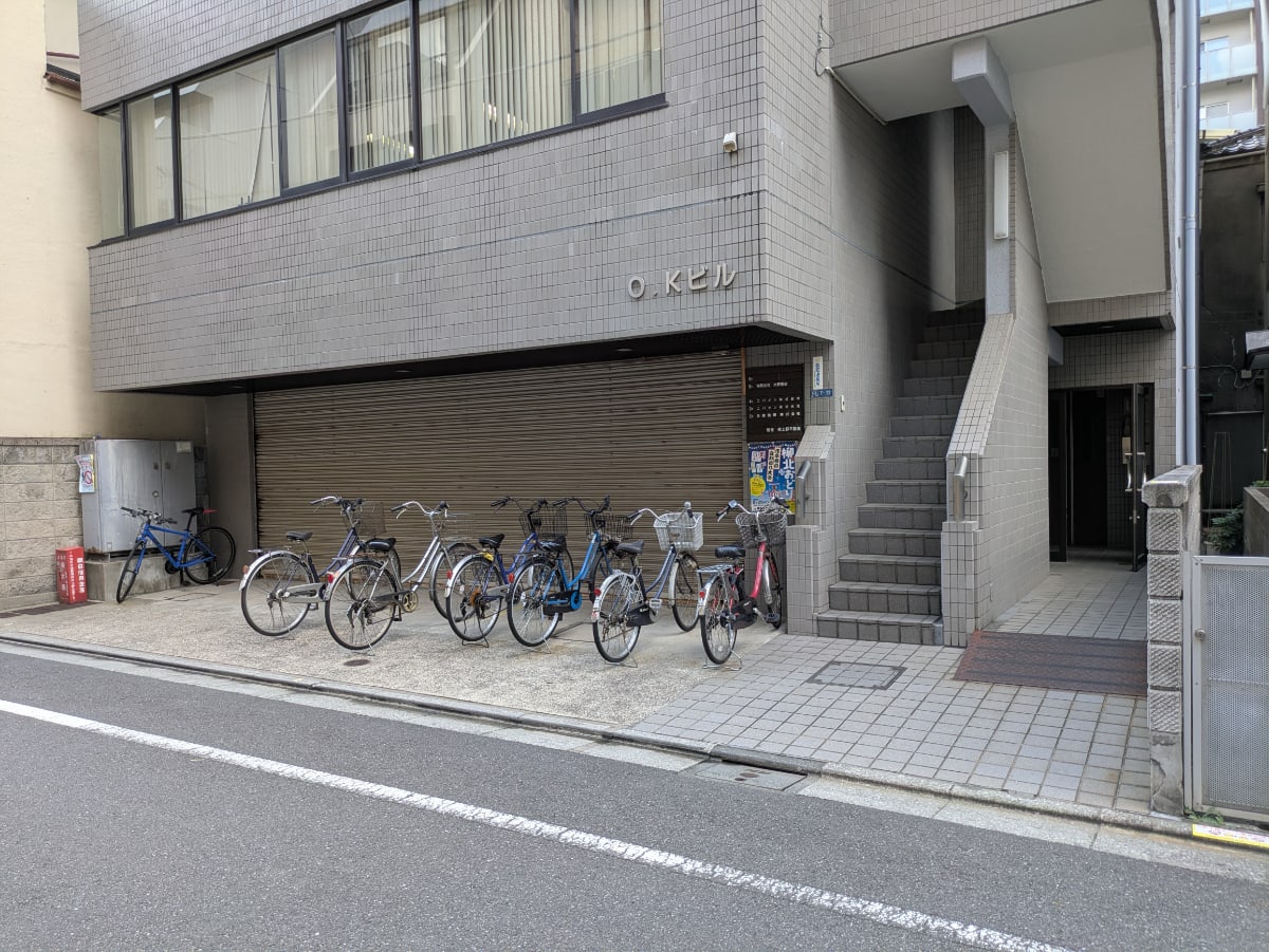v20251009150657/fresh/building/J00100379857_11