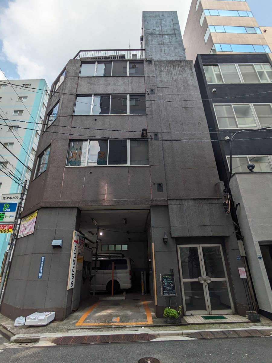 v20251009150657/fresh/building/J00100383604_7
