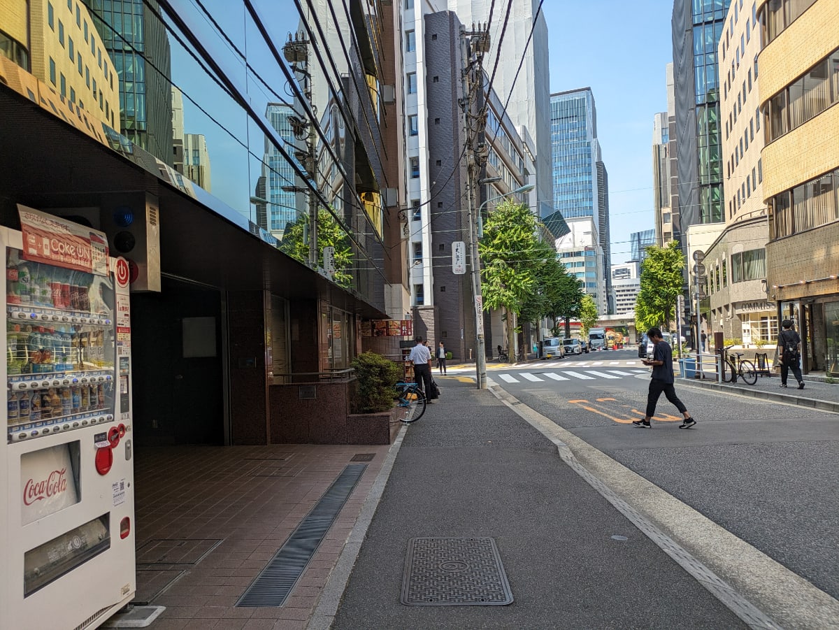 v20251009150657/fresh/building/J00100383627_2