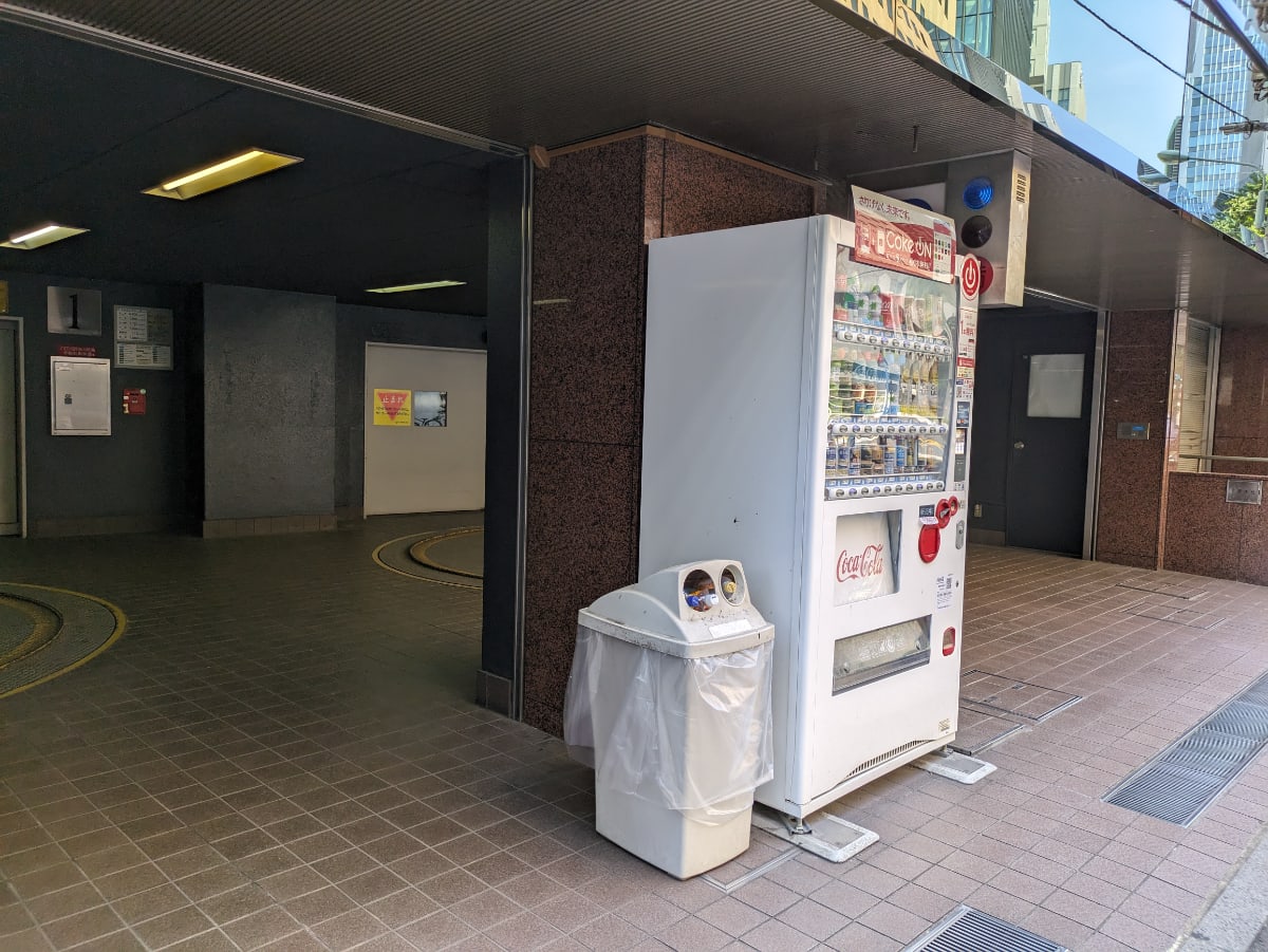 v20251009150657/fresh/building/J00100383627_9