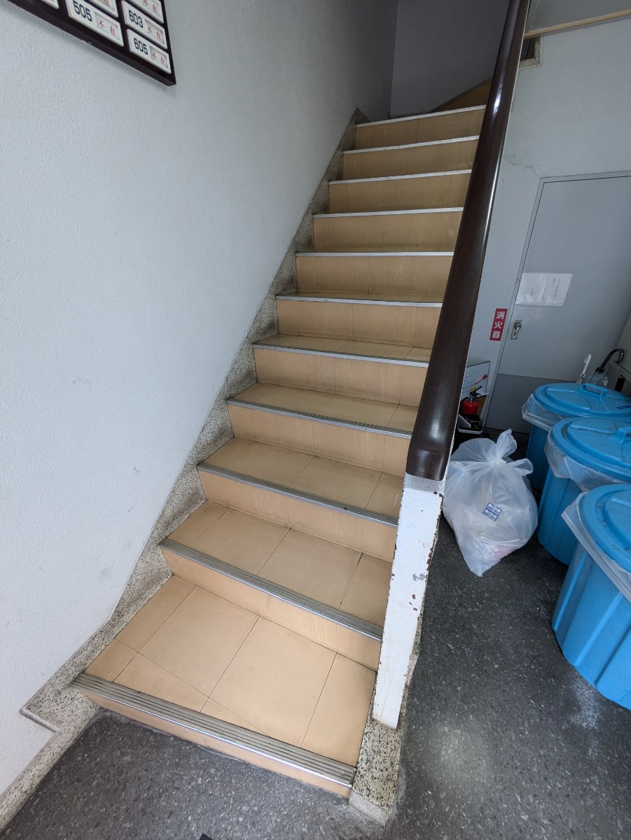 v20251009150657/fresh/building/J00100388516_4