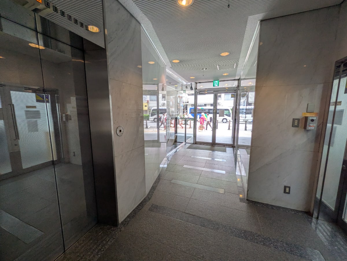 v20251009150657/fresh/building/J00100392608_11