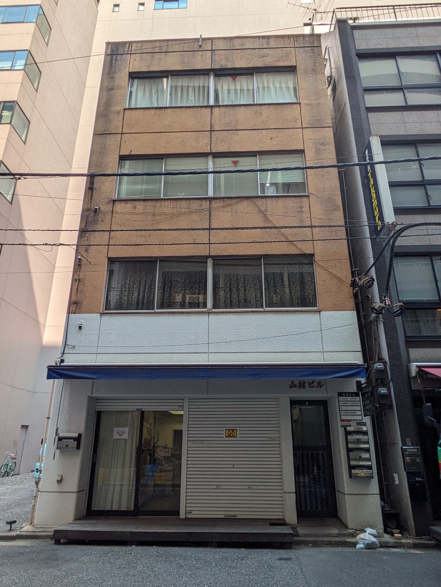 v20251009150657/fresh/building/J00100393754_1