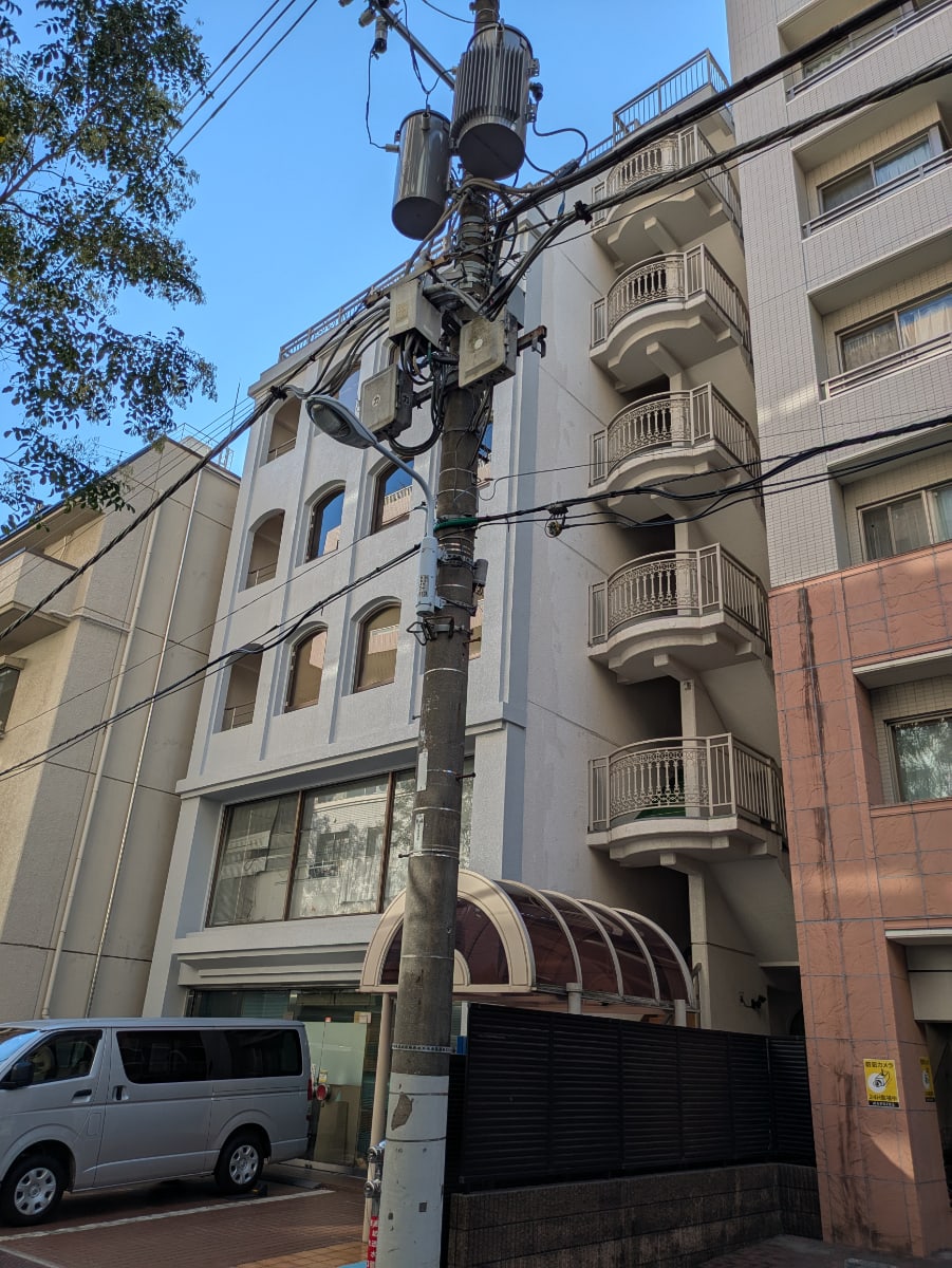 v20251009150657/fresh/building/J00100402073_5