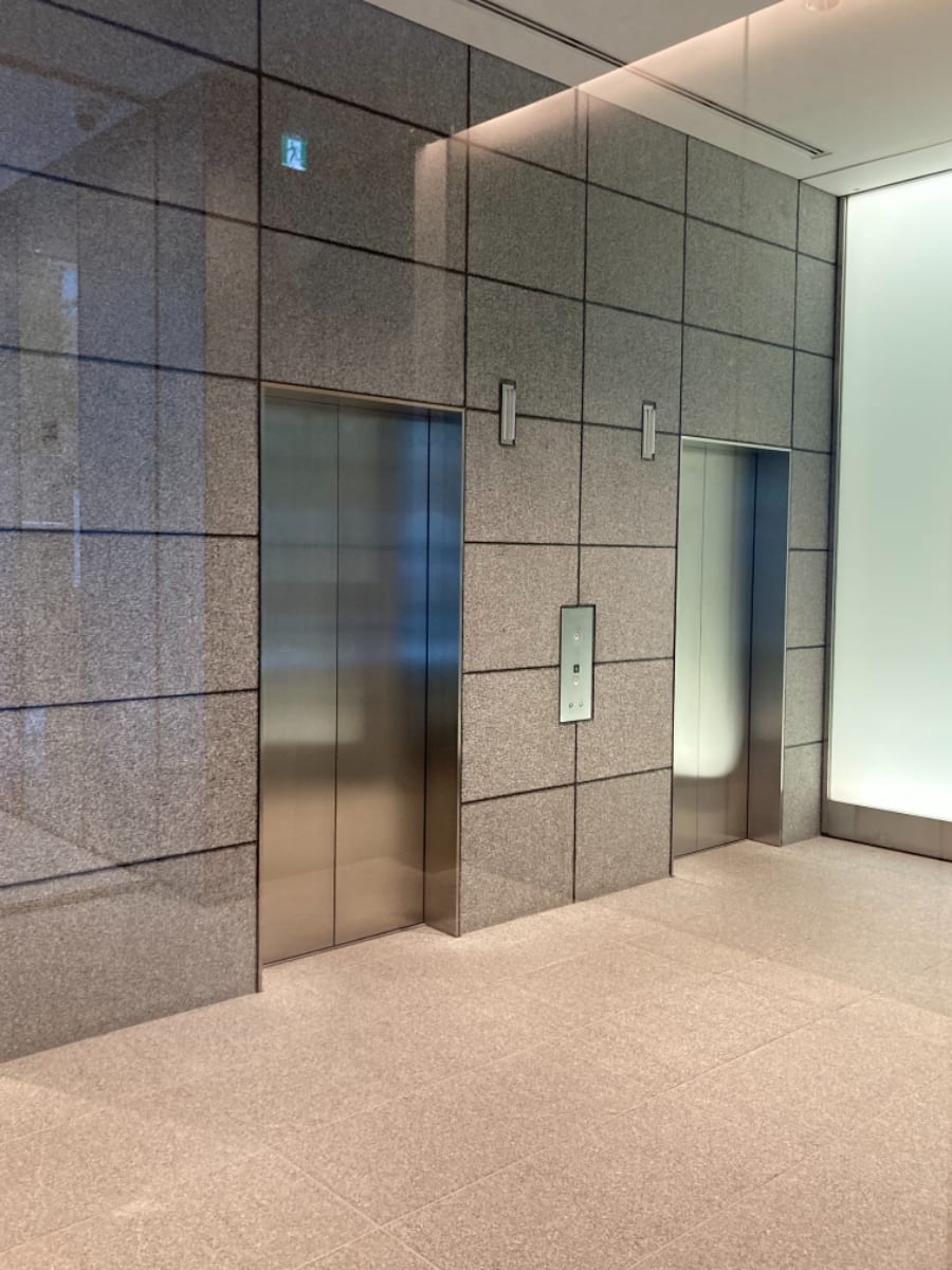 v20251009150657/fresh/building/J00100402265_4