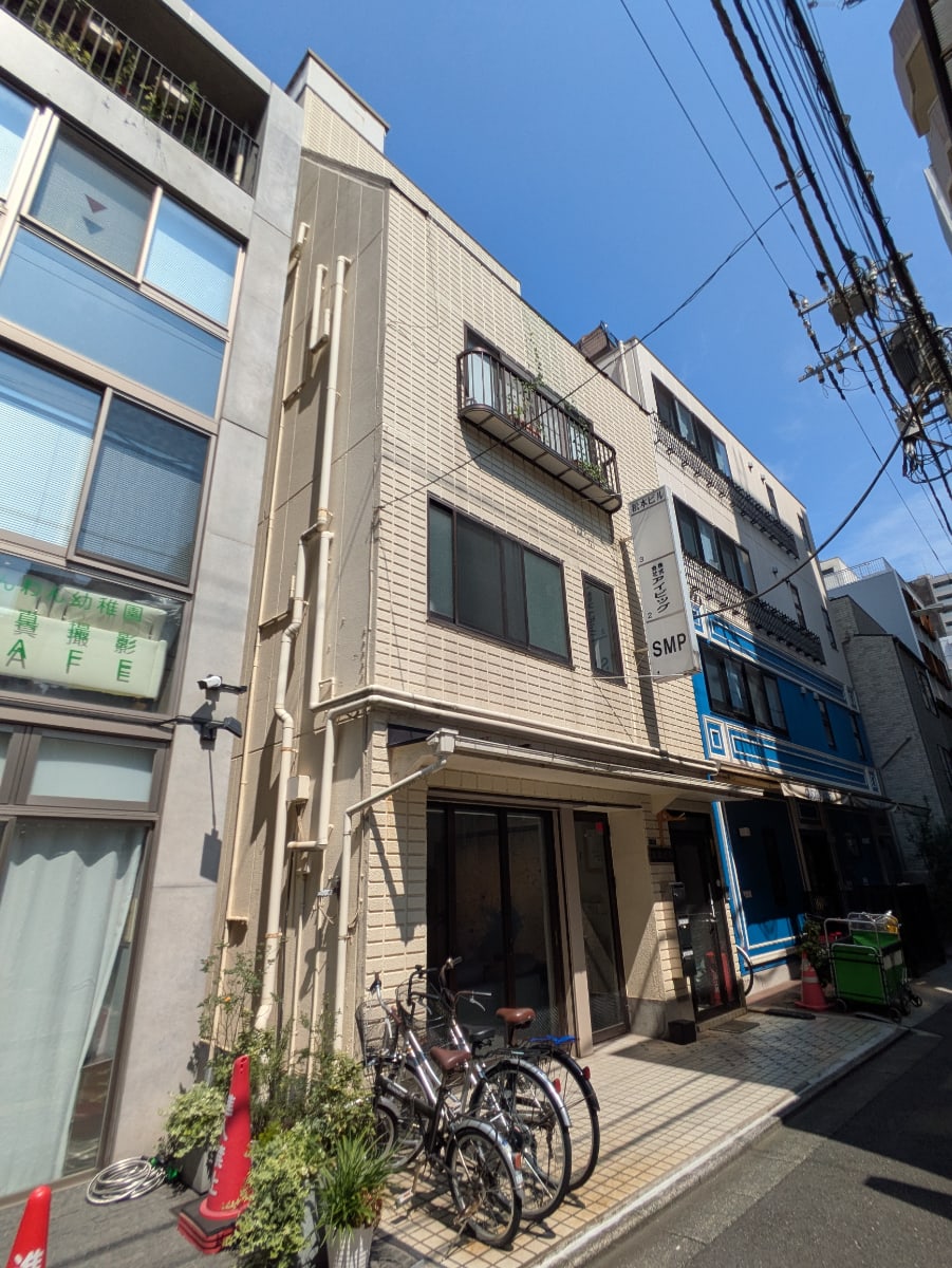 v20251009150657/fresh/building/J00100402689_5