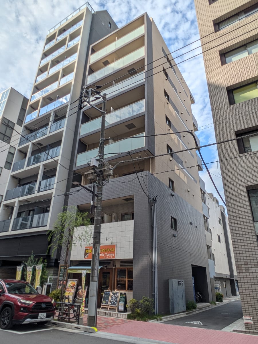 v20251009150657/fresh/building/J00100402796_8