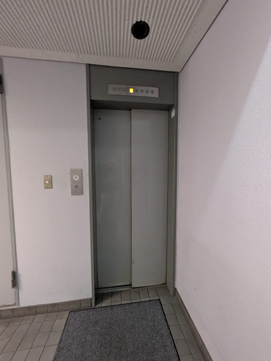 v20251009150657/fresh/building/J00100404285_4