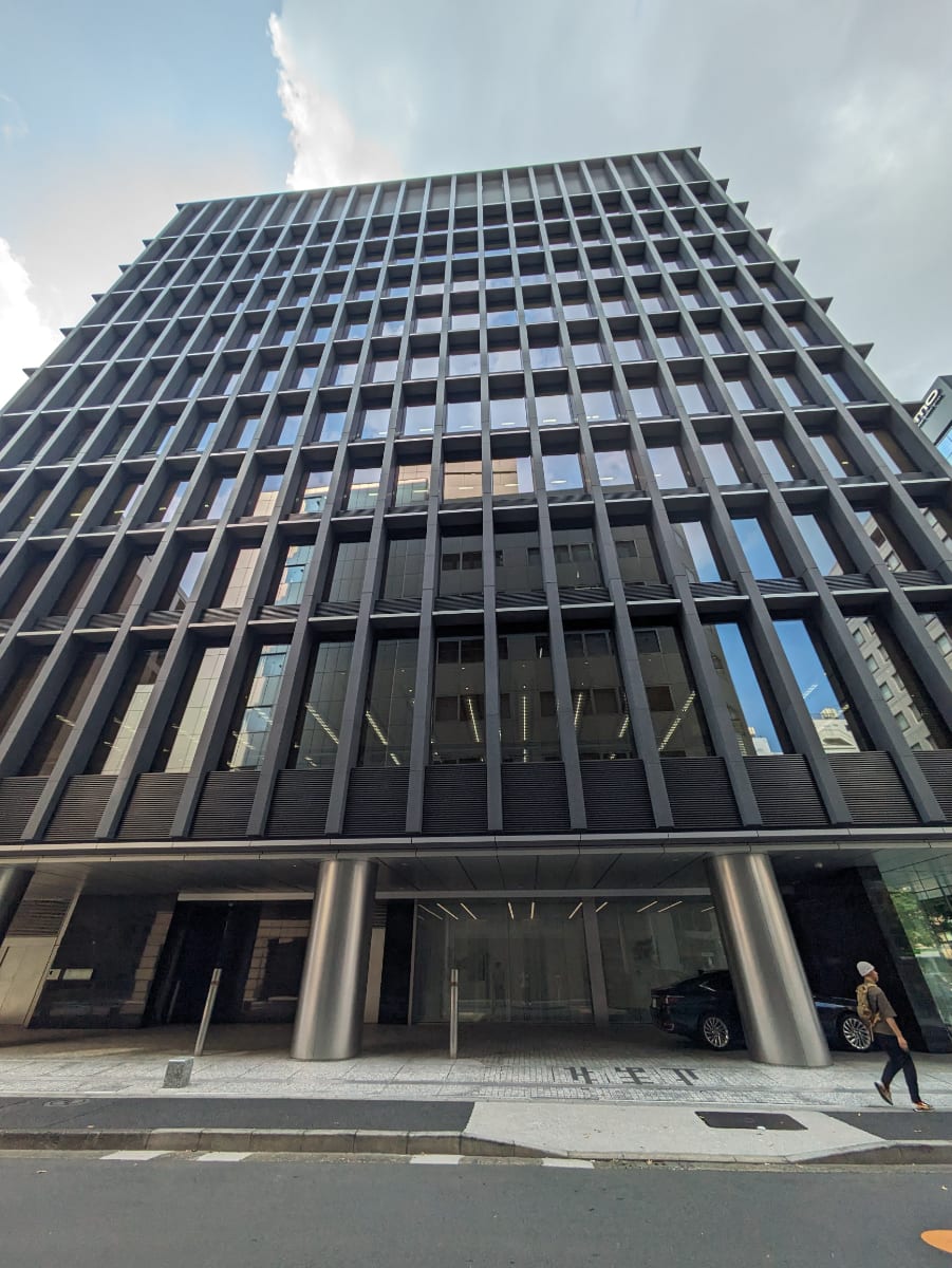 v20251009150657/fresh/building/J00100405947_10