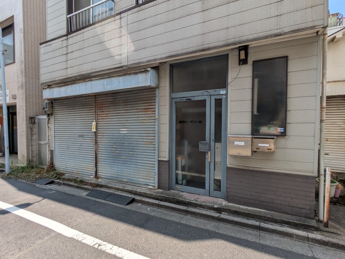 v20251009150657/fresh/building/J00100406338_11