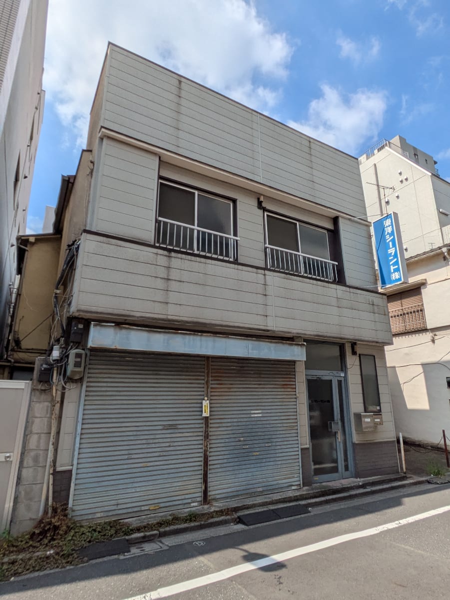 v20251009150657/fresh/building/J00100406338_7