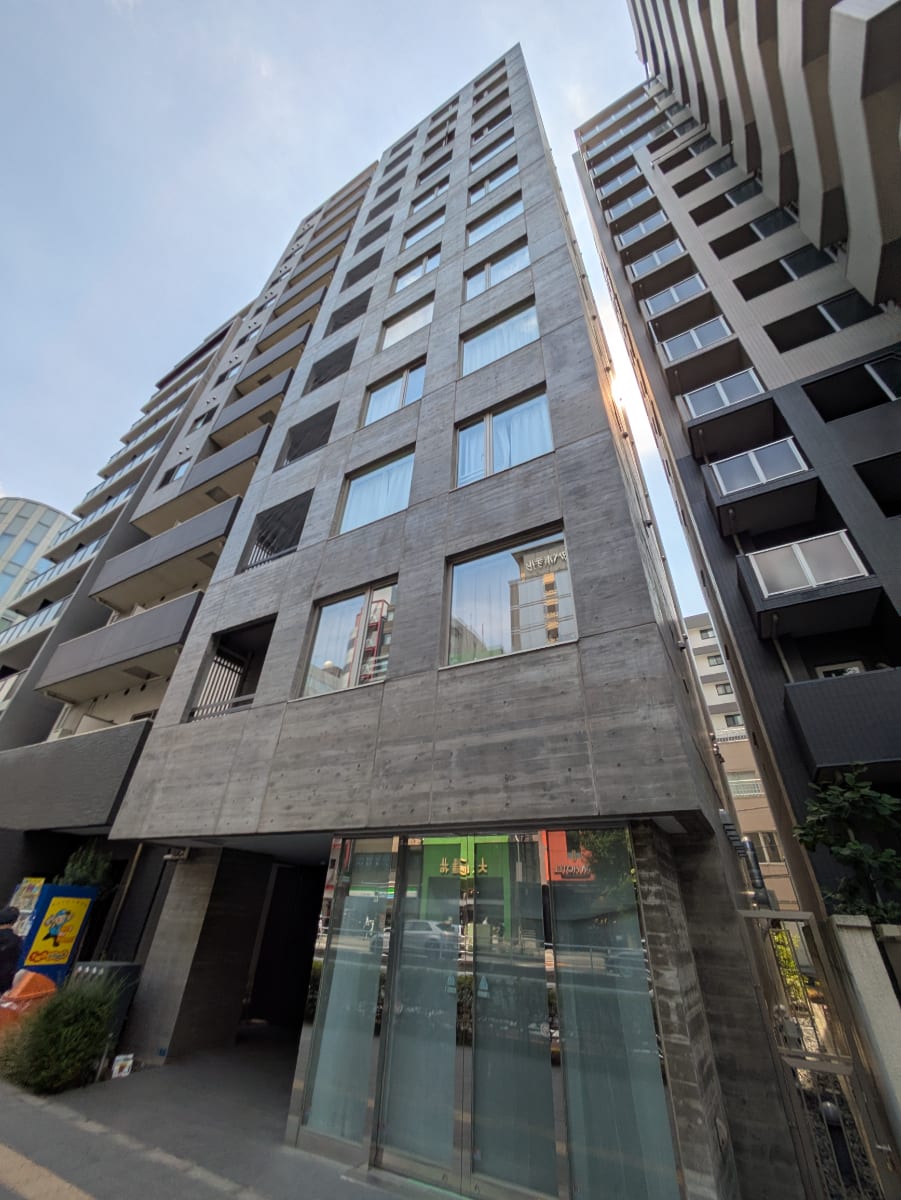v20251009150657/fresh/building/J00100425574_9