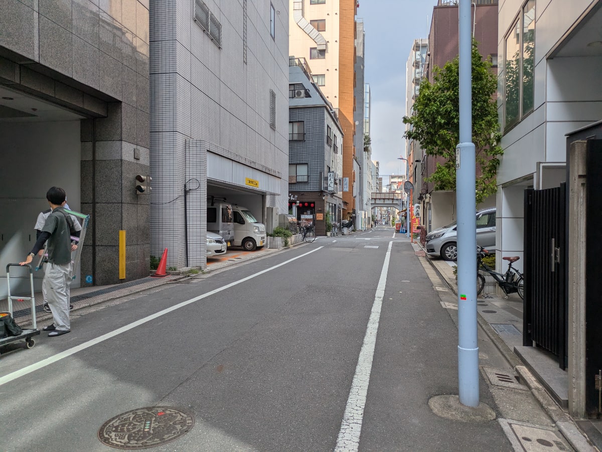 v20251009150657/fresh/building/J00100443322_2