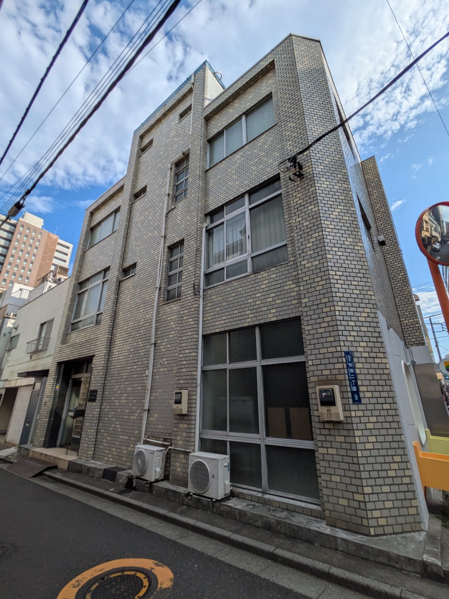 v20251009150657/fresh/building/J00100608755_8