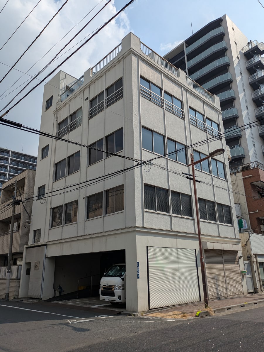 v20251010150707/fresh/building/J00100367216_1