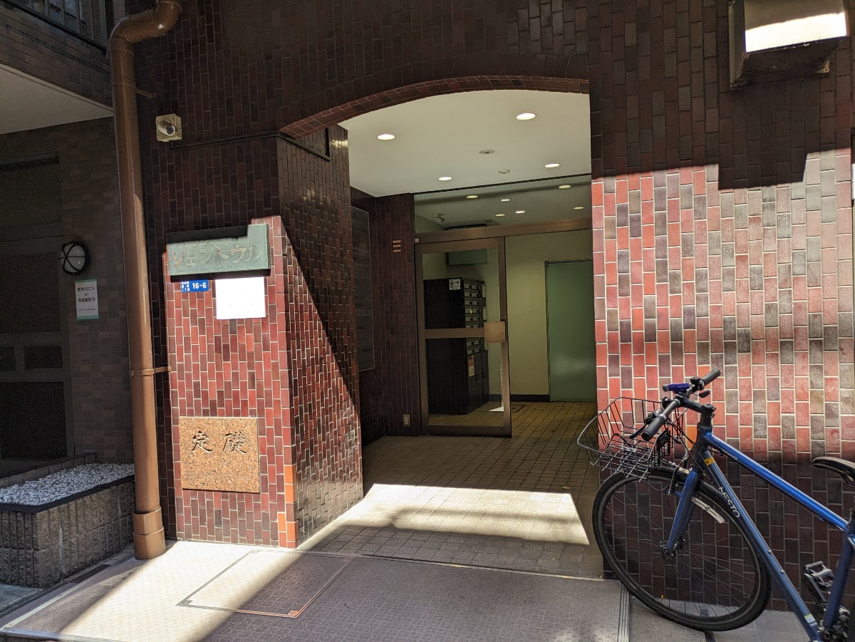 v20251010150707/fresh/building/J00100377398_3