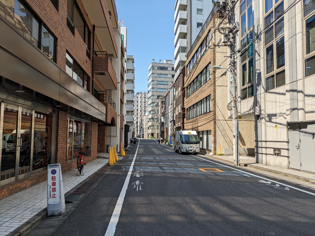 v20251010150707/fresh/building/J00100383857_2