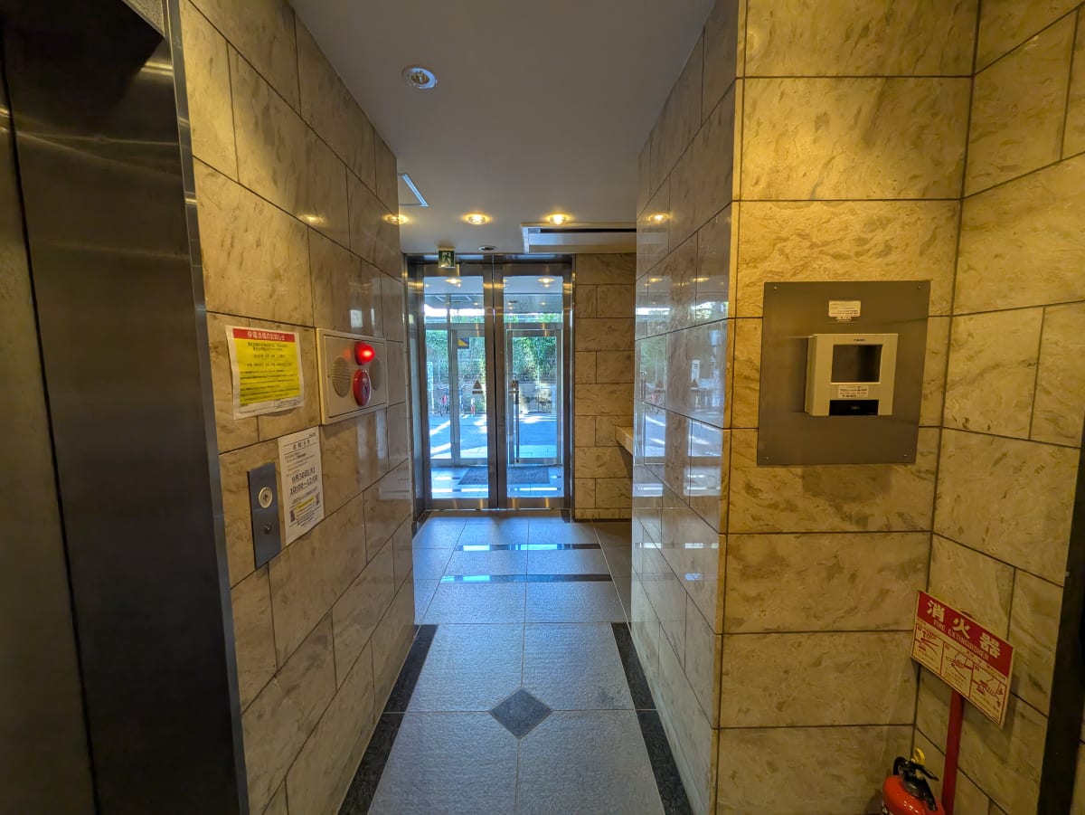 v20251010150707/fresh/building/J00100387809_11
