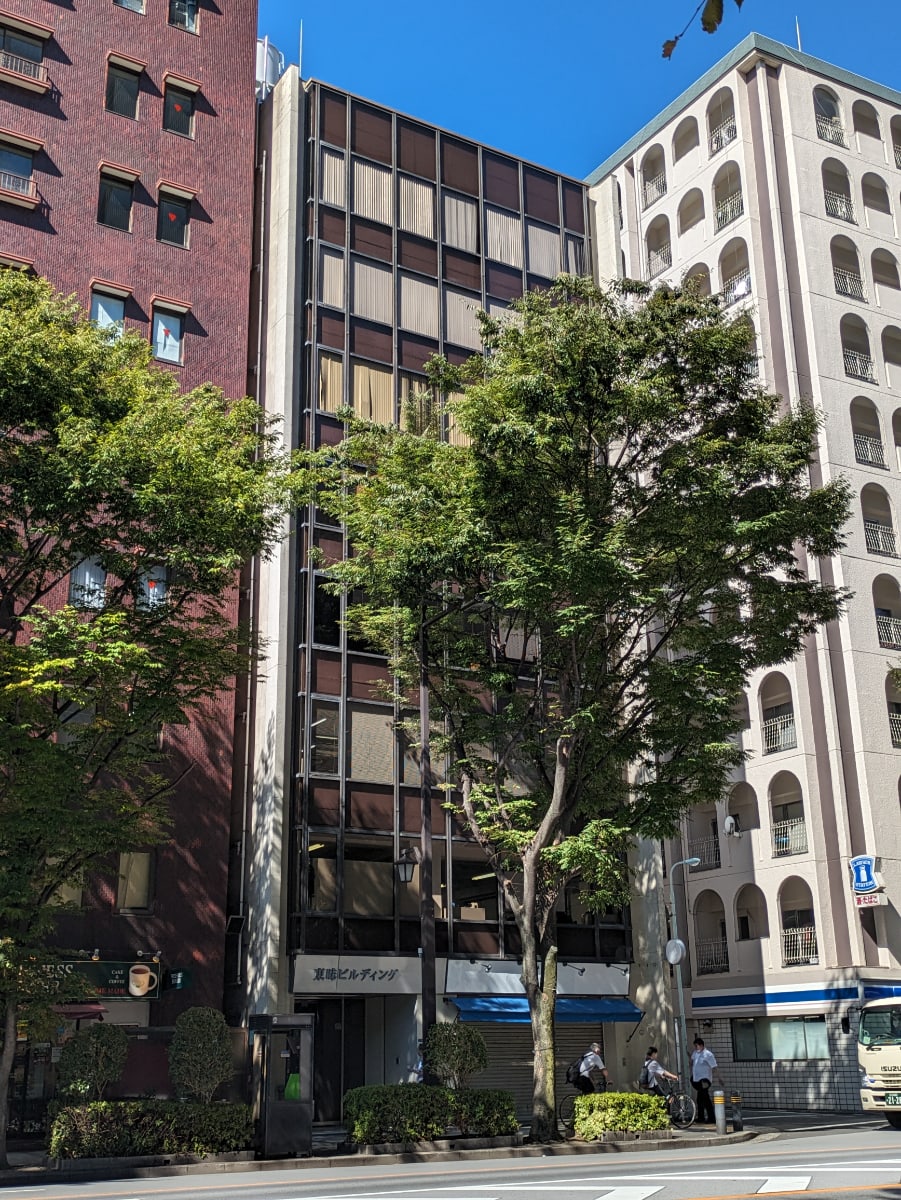 v20251010150707/fresh/building/J00100390676_14