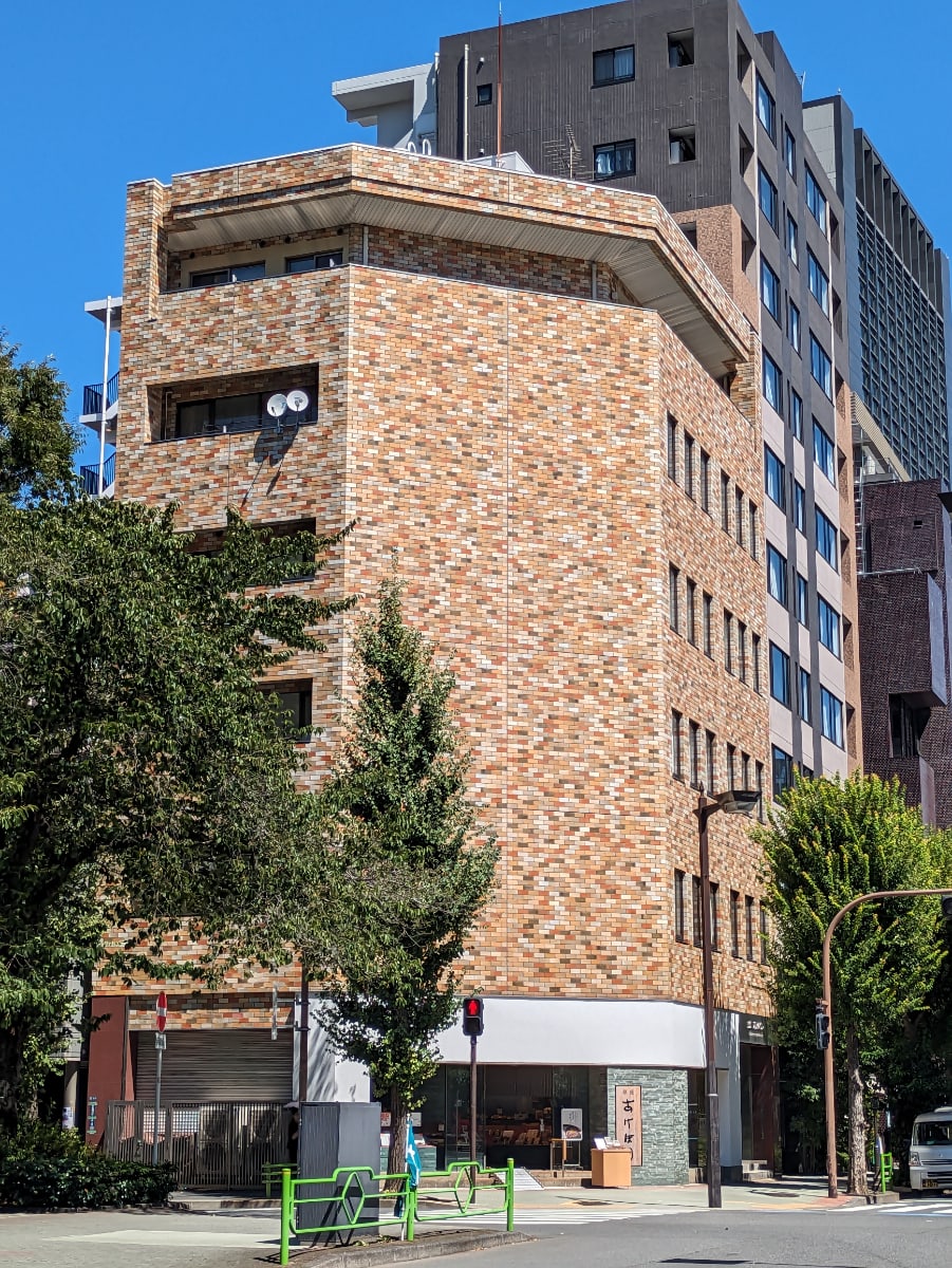 v20251010150707/fresh/building/J00100406845_1