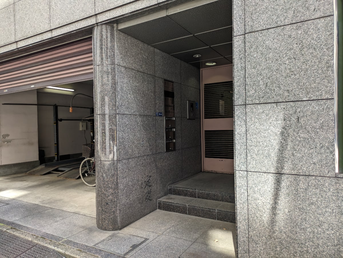 v20251010150707/fresh/building/J00100406976_3