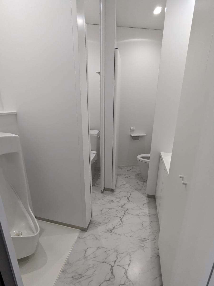 v20251010150707/fresh/building/J00100508839_11