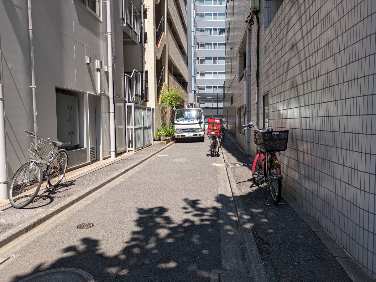 v20251010150708/fresh/building/J00100357283_14