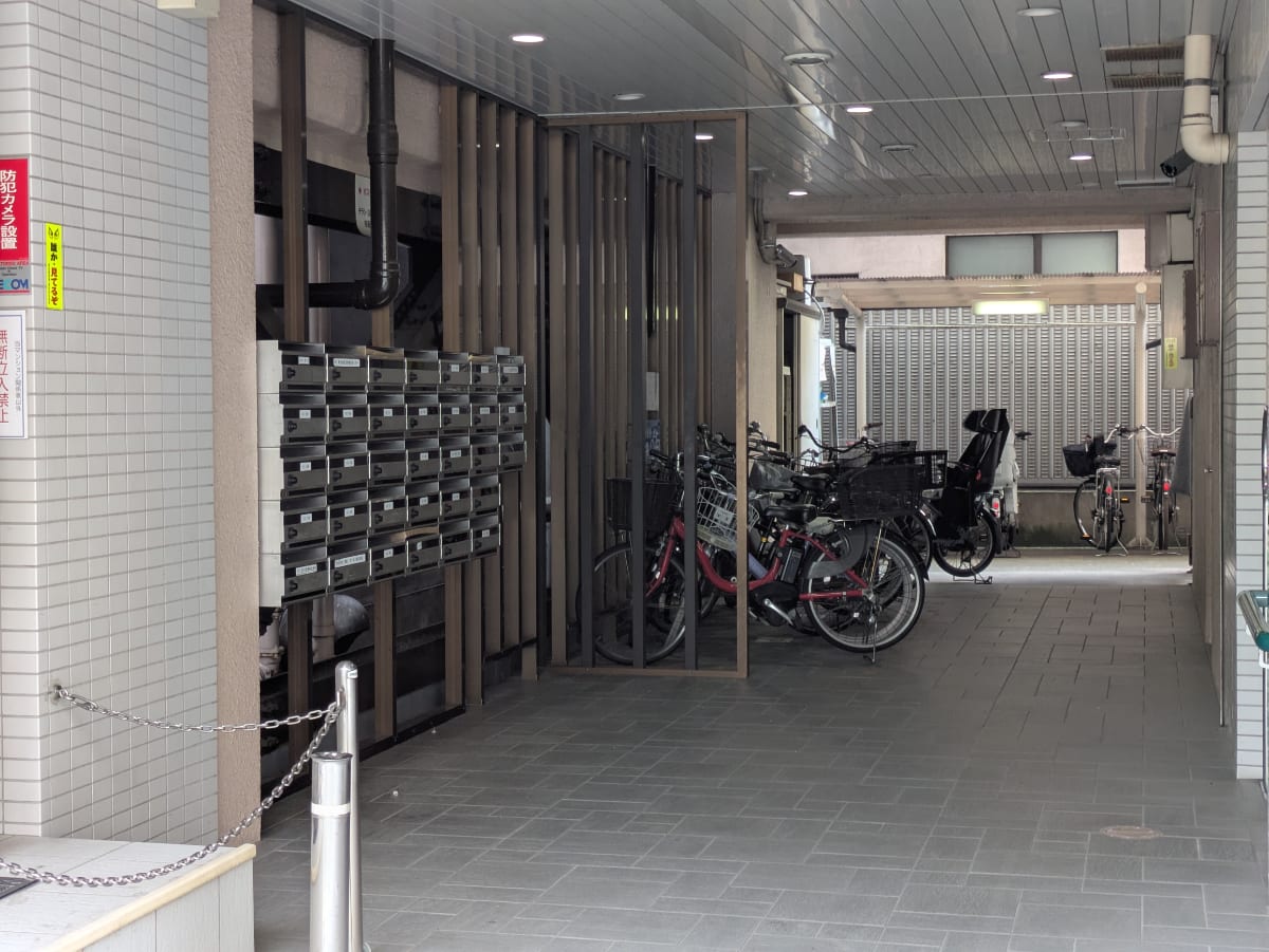 v20251010150708/fresh/building/J00100358224_15