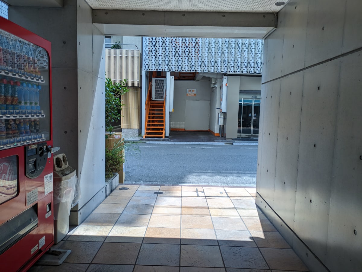 v20251010150708/fresh/building/J00100363439_13