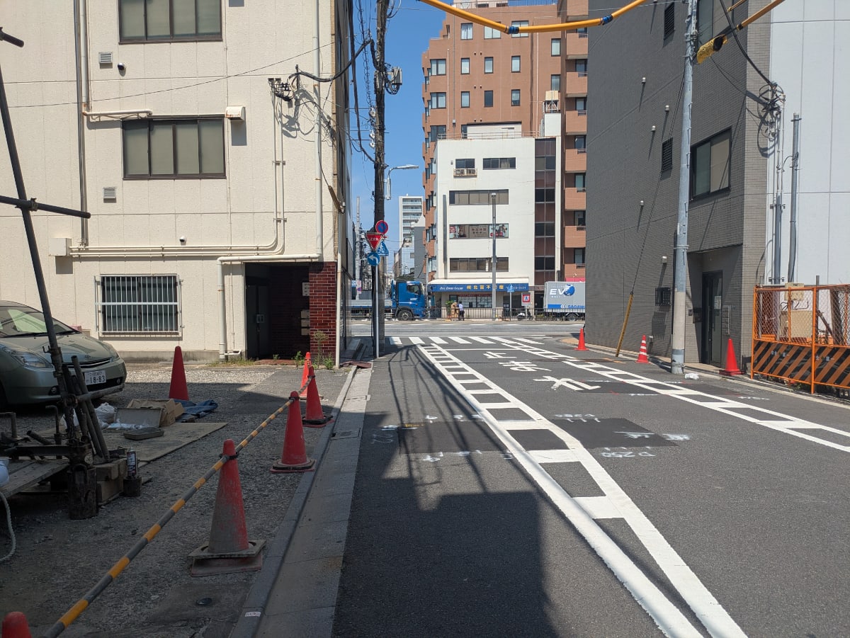 v20251010150708/fresh/building/J00100364933_14