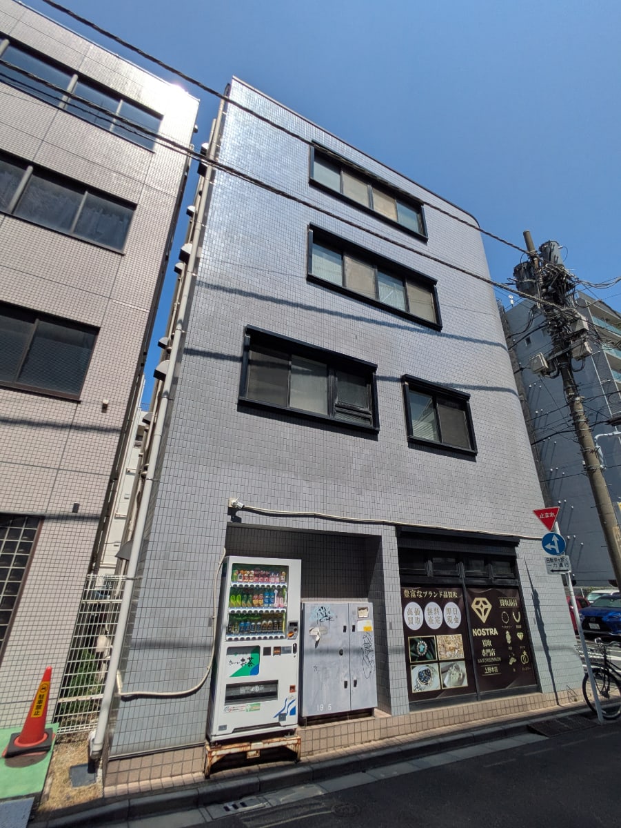 v20251010150708/fresh/building/J00100364933_5