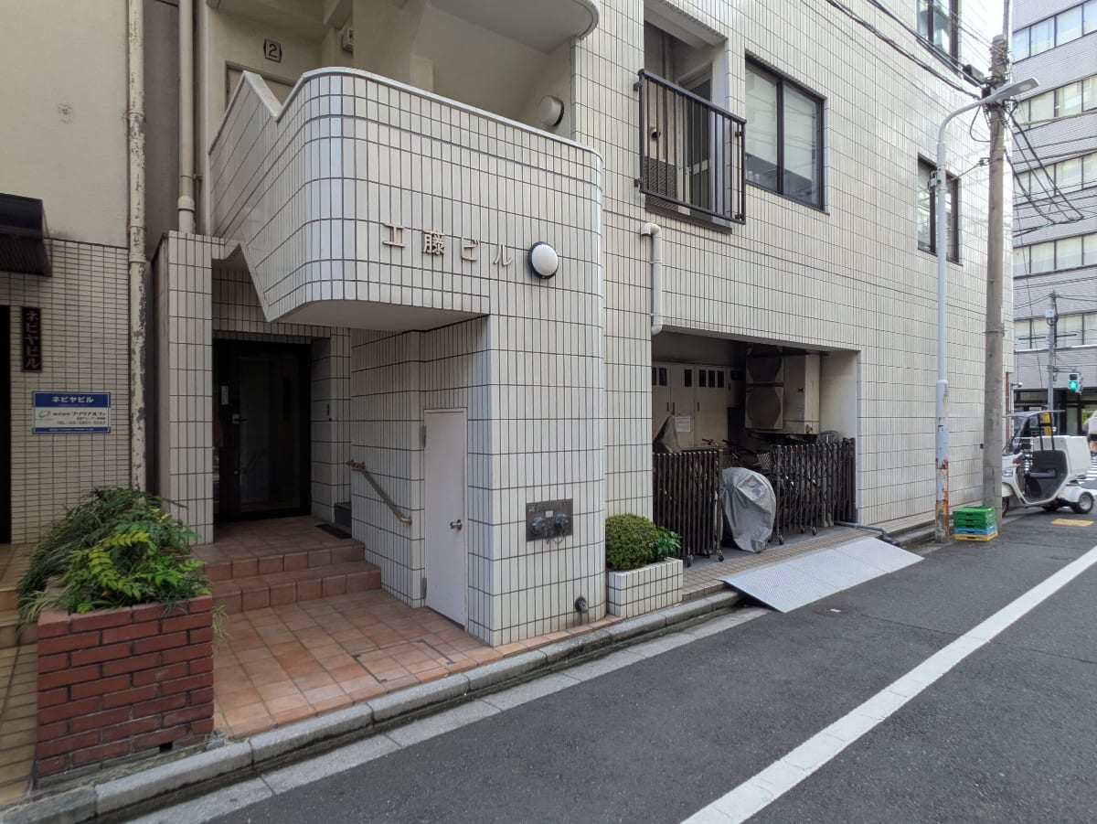 v20251010150708/fresh/building/J00100370810_15