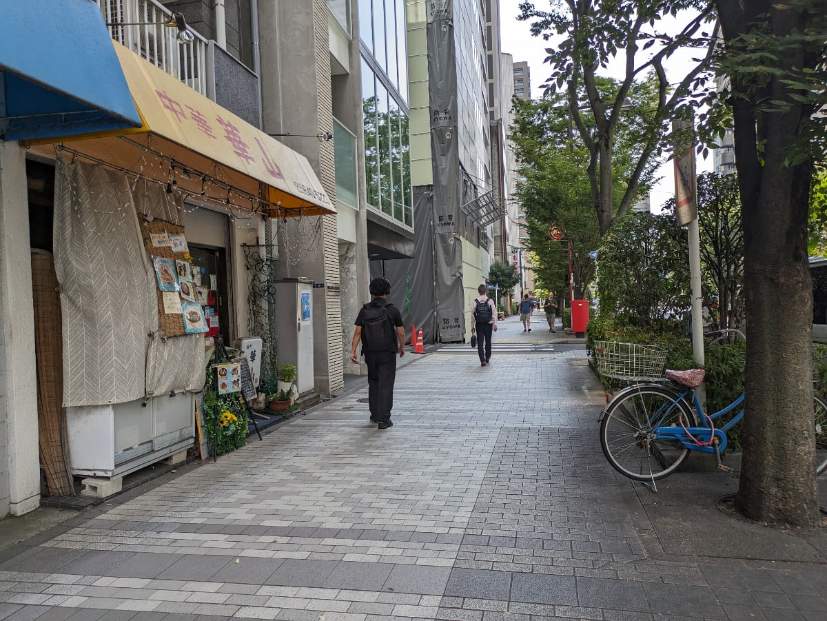 v20251010150708/fresh/building/J00100377680_17