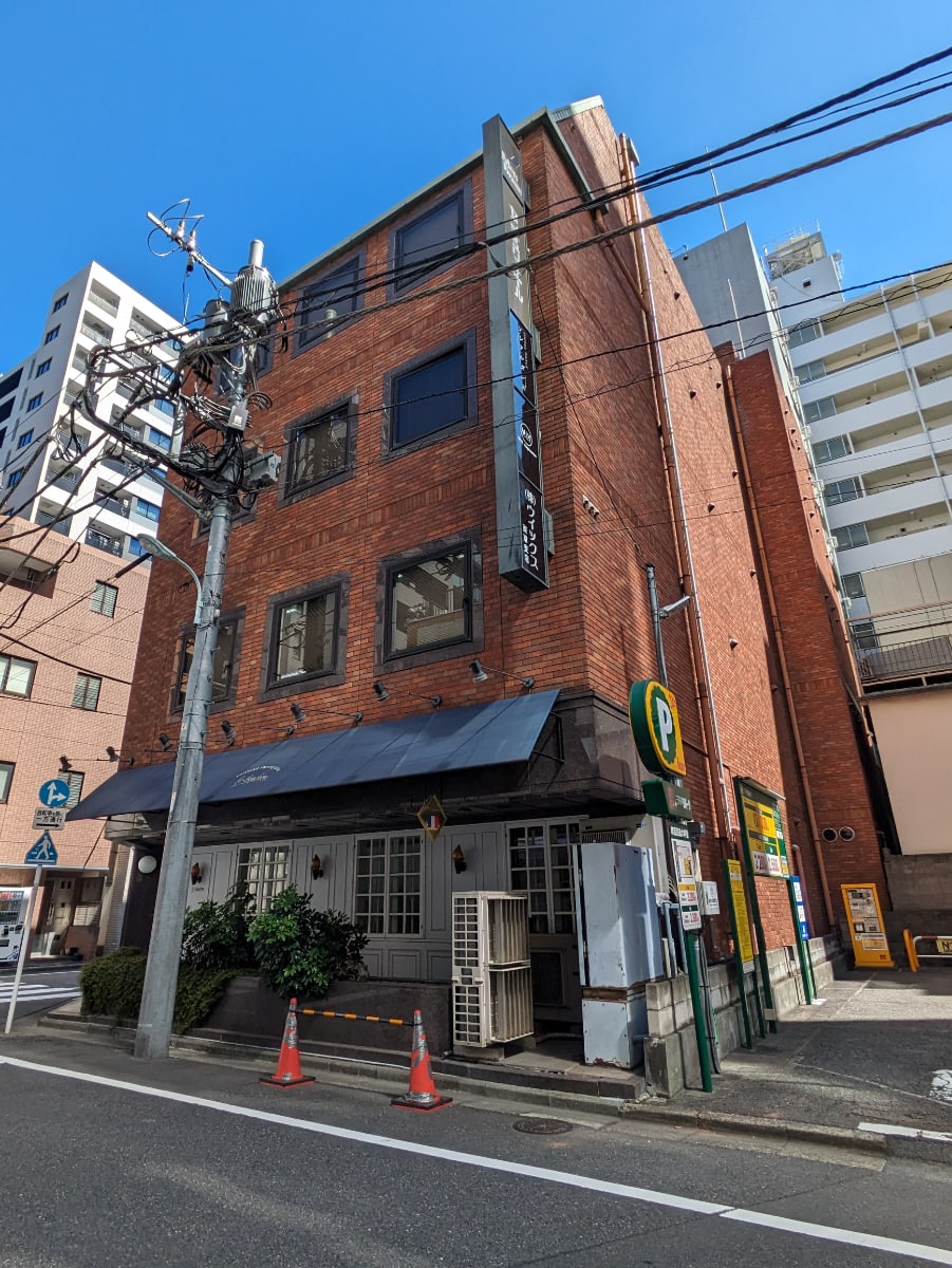 v20251010150708/fresh/building/J00100378434_7
