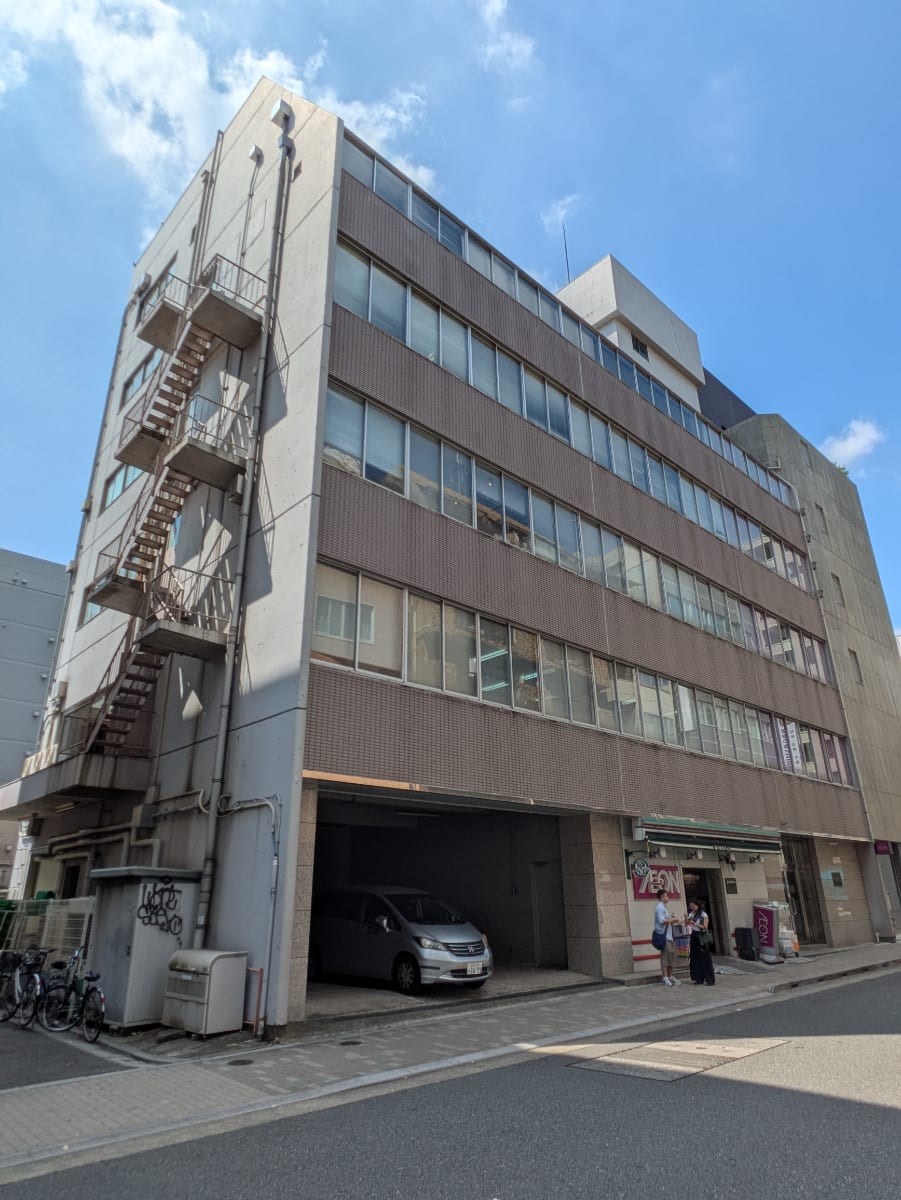 v20251010150708/fresh/building/J00100379388_7