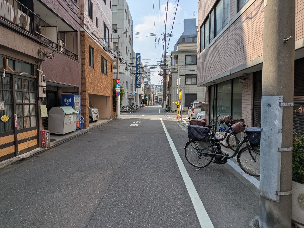 v20251010150708/fresh/building/J00100380680_2