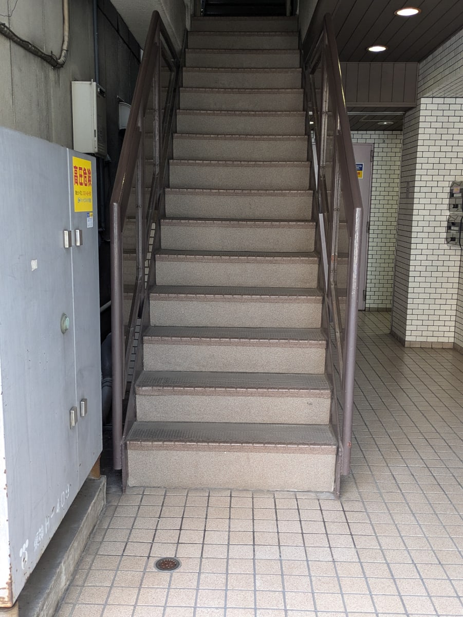 v20251010150708/fresh/building/J00100381754_8