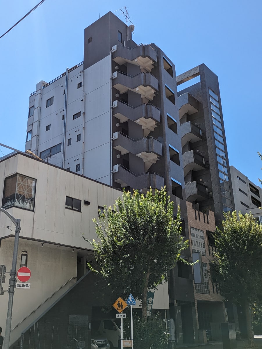 v20251010150708/fresh/building/J00100383339_8