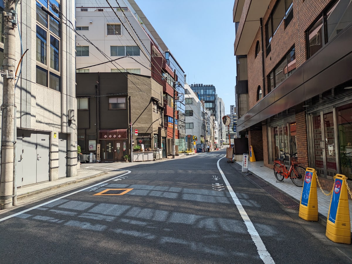 v20251010150708/fresh/building/J00100383857_9