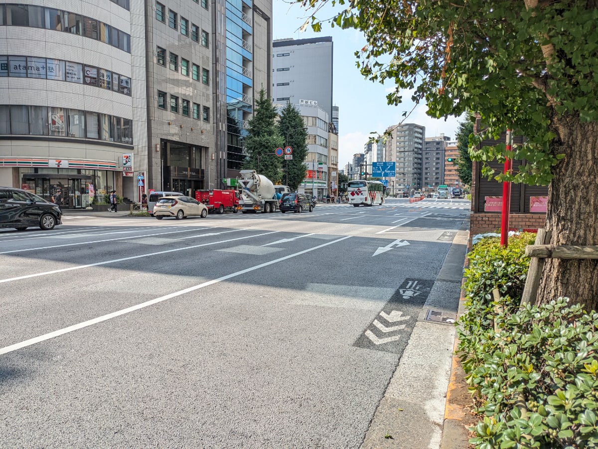 v20251010150708/fresh/building/J00100384584_16