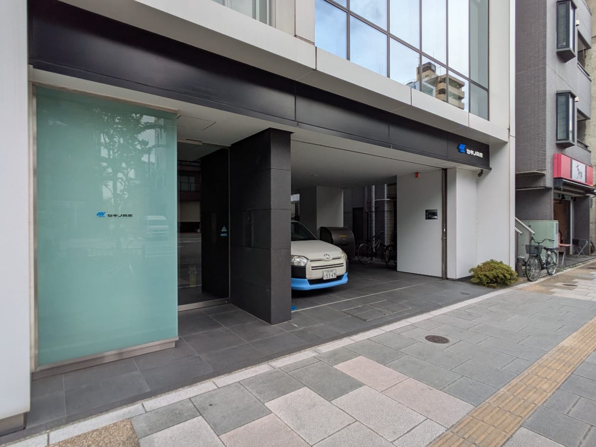 v20251010150708/fresh/building/J00100389695_13