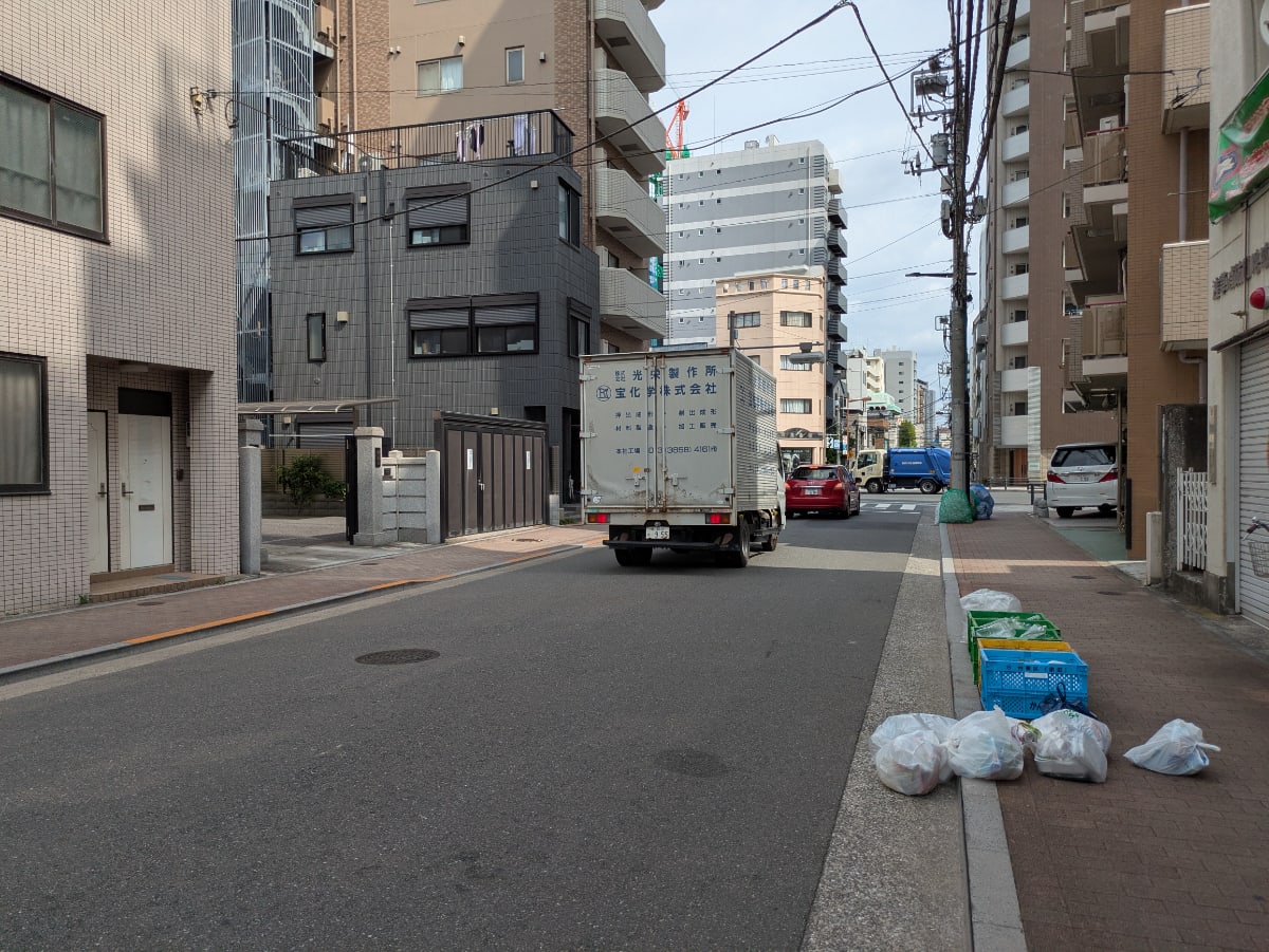 v20251010150708/fresh/building/J00100389842_2