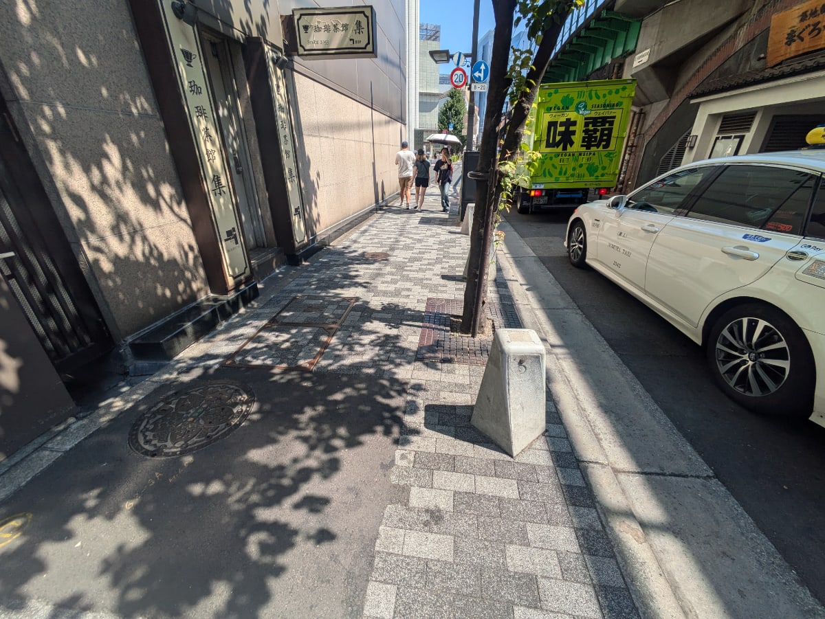 v20251010150708/fresh/building/J00100390228_21