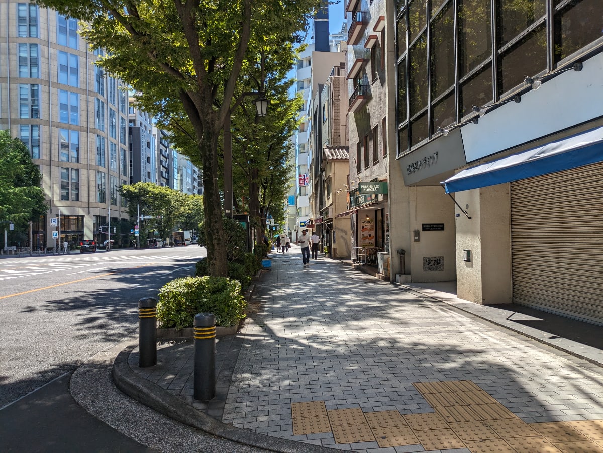 v20251010150708/fresh/building/J00100390676_24