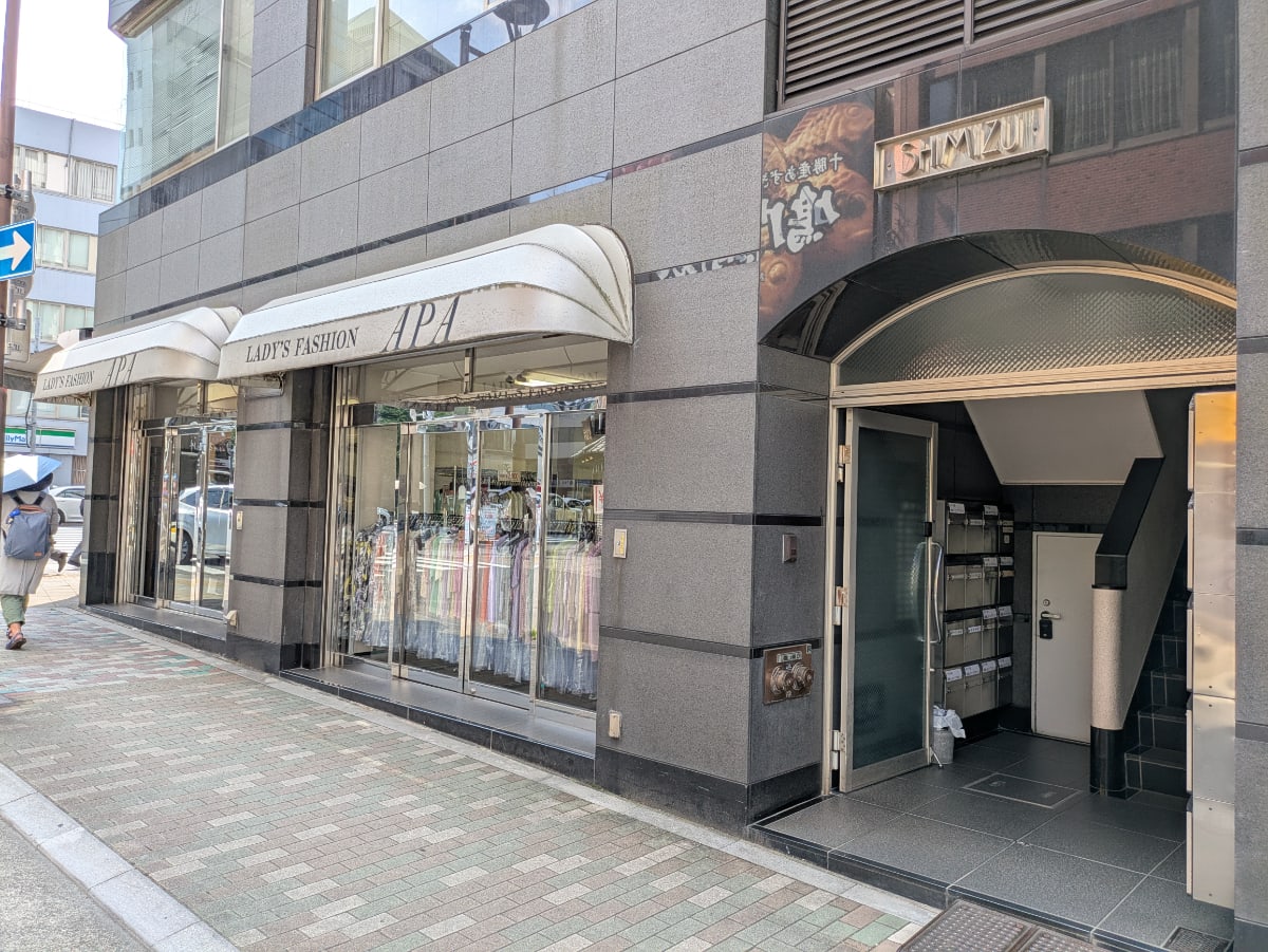 v20251010150708/fresh/building/J00100403359_12