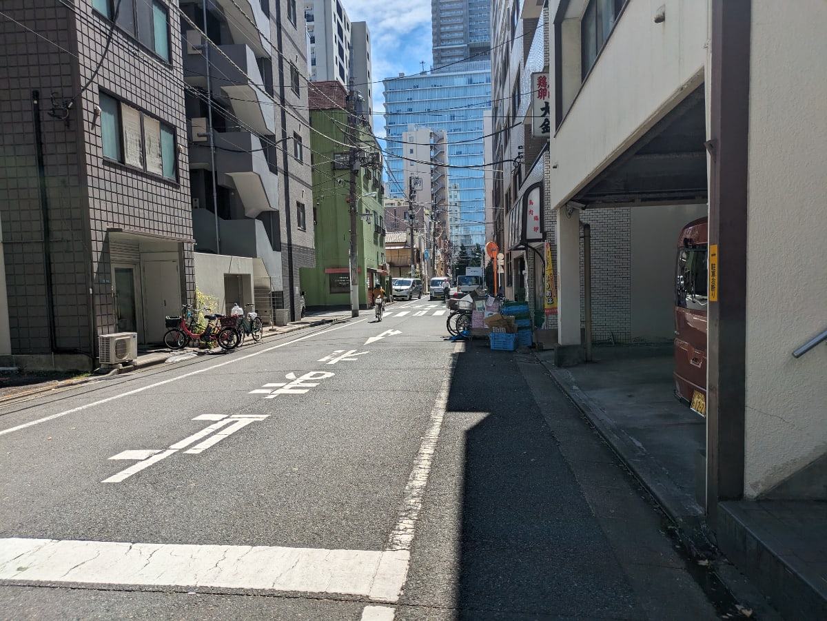 v20251010150708/fresh/building/J00100405854_10