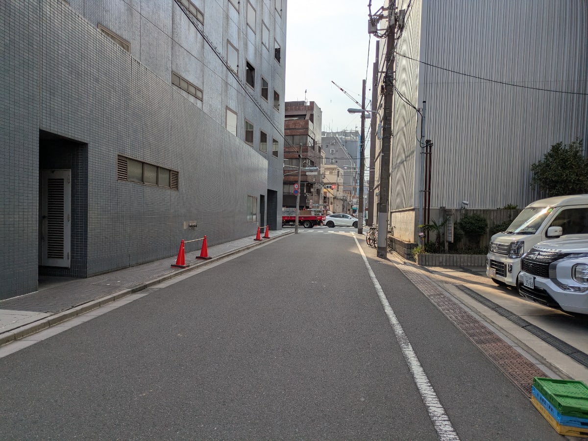 v20251010150708/fresh/building/J00100415693_13