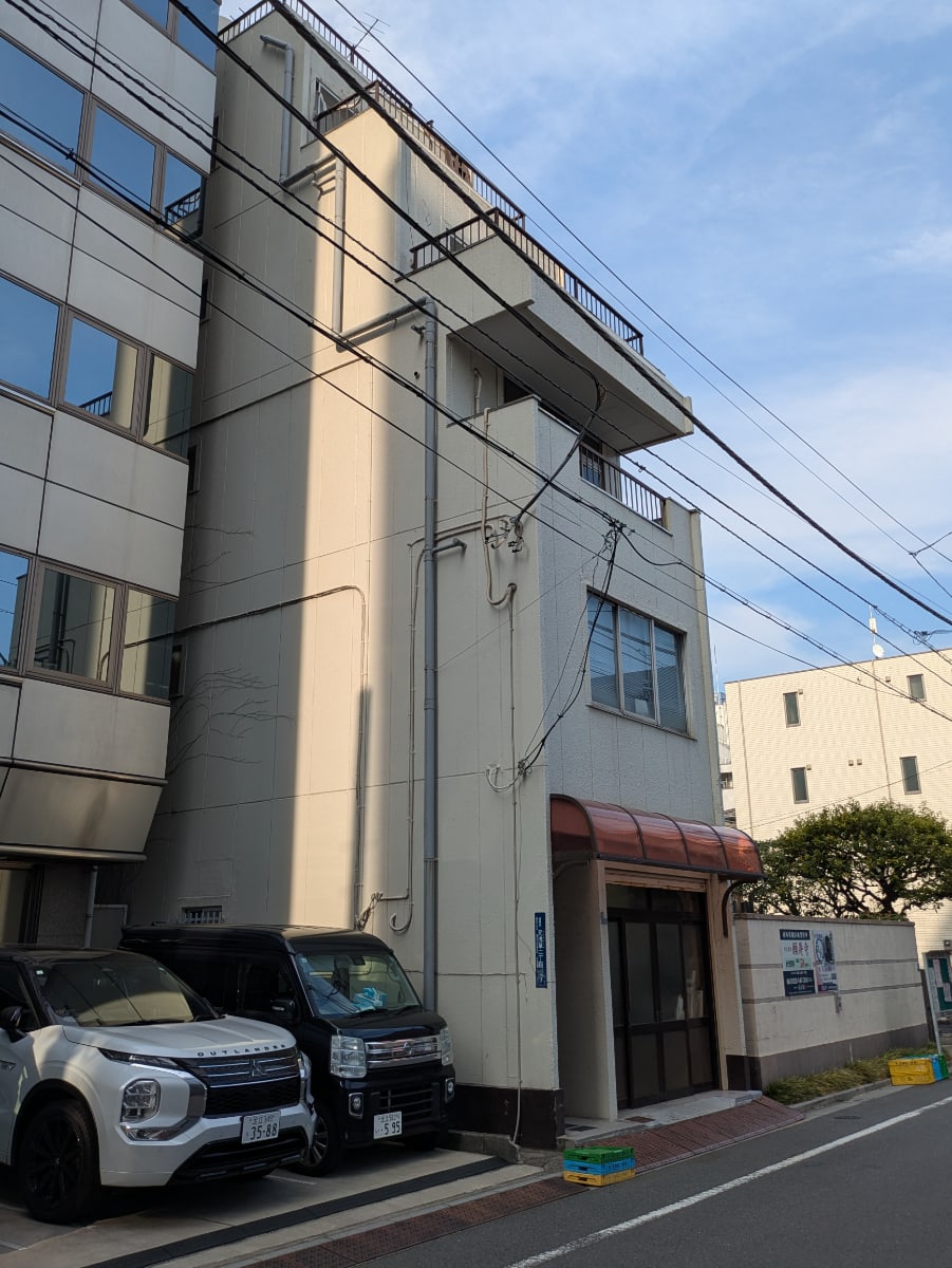v20251010150708/fresh/building/J00100415693_9