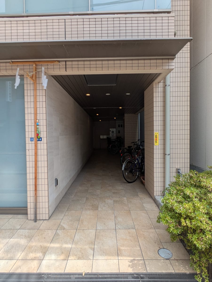 v20251010150708/fresh/building/J00100416063_3